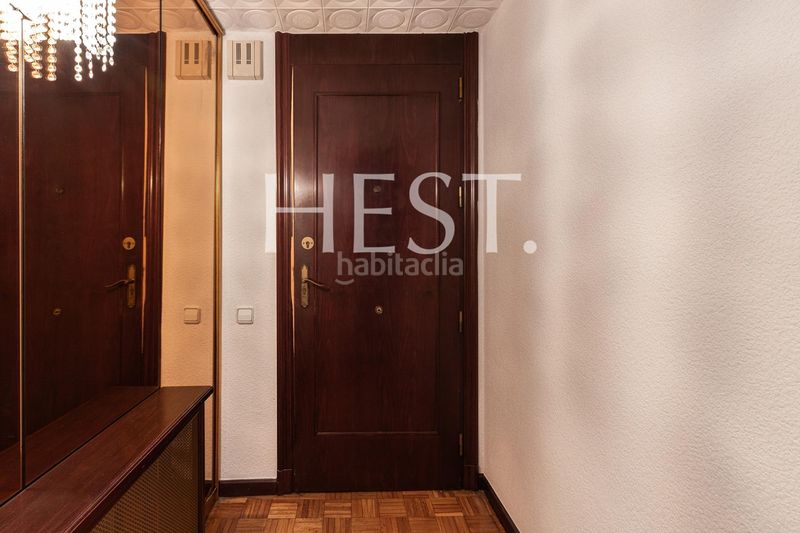 Foto ea890d76-c9bb-4758-b76c-ca02c97dafb3. Flat with heating parking in Sant Antoni Barcelona