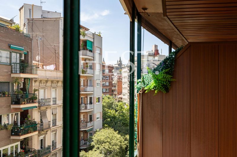 Foto 0c28949a-bb99-42d7-b1a5-e251b2a96fd1. Piso en Sant Antoni Barcelona
