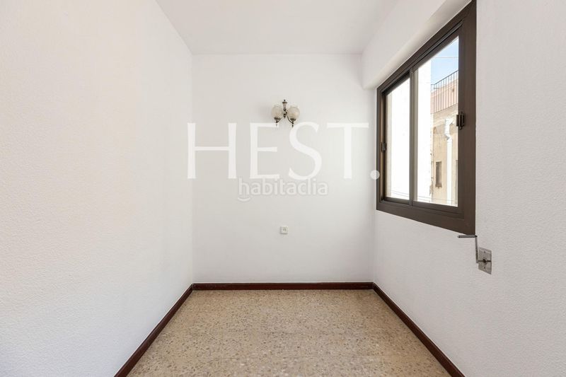 Foto ce4e0c49-1e7c-476d-a865-e14c3932d121. Piso en Sant Antoni Barcelona