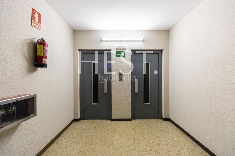 Foto f02f68e5-3ea6-4090-9d6d-6ff11965b230. Piso en Sant Antoni Barcelona