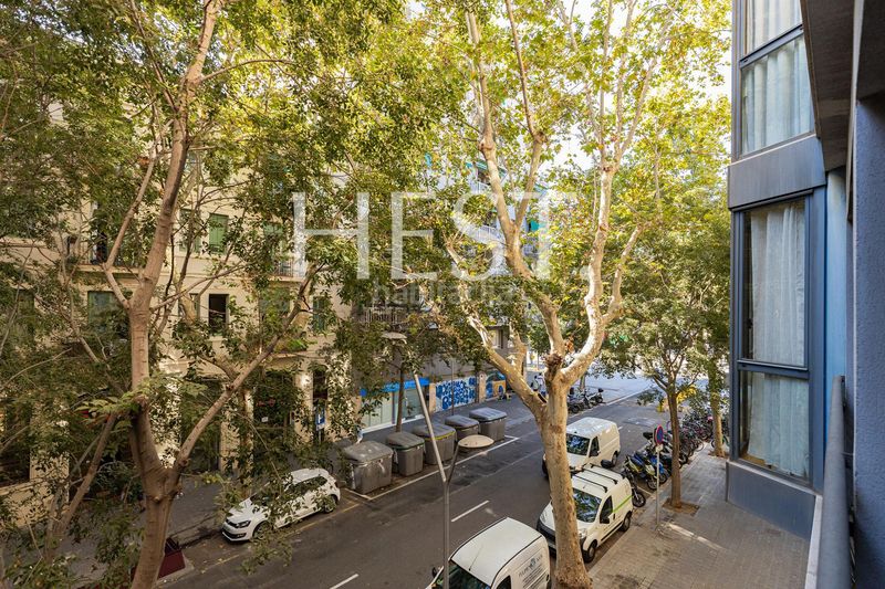 Foto 57260ed3-4d89-45ef-a7e9-837a0d503b9f. Pis amb calefacció a Sant Antoni Barcelona