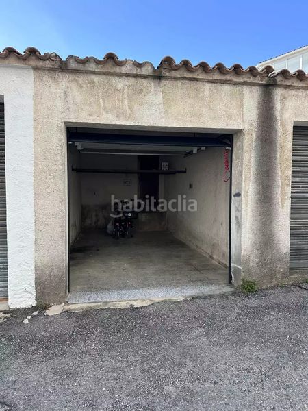 Foto df4de493-85a7-4b30-8bd6-463f15ef73f9. Aparcament cotxe a Moxó - Sant Mori Empuriabrava