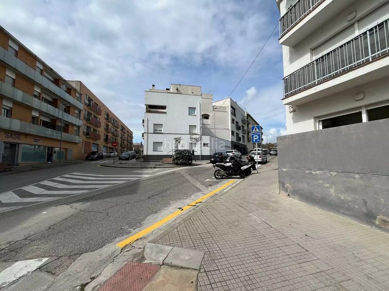 Foto d8c658f5-0275-494f-88a8-e44f64240b37. Aparcament cotxe a Centre Roses