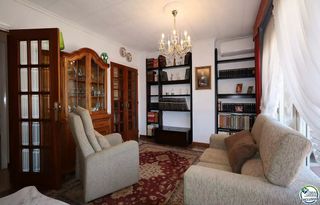 Apartament a Carrer sant antoni 148. Amplio y luminoso piso con balc�n en la zona de creu de la m�