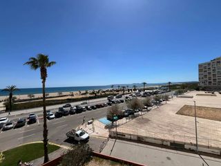 Appartement à Castelló d´Empúries. Estudio en primera línea de mar en empuriabrava  con impresionan