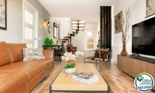 Apartamento en Carrer taure 25. Ático dúplex con terraza panorámica en figueres