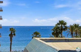 Appartement à Calle roca llarga 22. A150 metros de la playa con vistas al mar, licencia turistica.