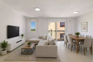 Apartment in Fortià. Ático dúplex reformado en fortià con vistas abiertas al campo