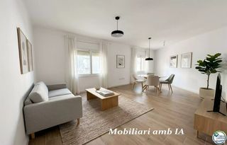 Apartament a Pasaje renfe s/n. Piso reformado con ascensor, a 500 m de la playa y al lado de la