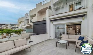 Chalet  Calle carrer port del sol numéro 22. Superbe maison de pêcheur avec amarre de 8 m x 3 m