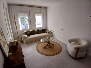Apartamento en Montgrí. Se vende un fantástico apartamento en pleno centro de empuriabra