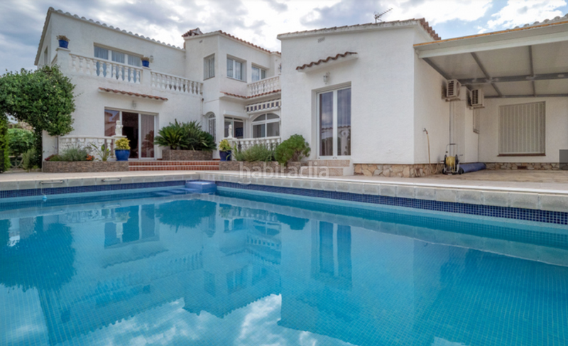 Foto 6823fb24-b25d-4e1b-8204-a5e97fbff7d3. Haus mit heizung parking pool in Tordera - Fluvià - Llobregat Empuriabrava