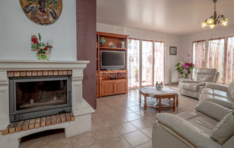 Foto 93bd21d5-292b-4f12-ad39-79dbaf3aa5df. House with heating parking pool in Tordera - Fluvià - Llobregat Empuriabrava