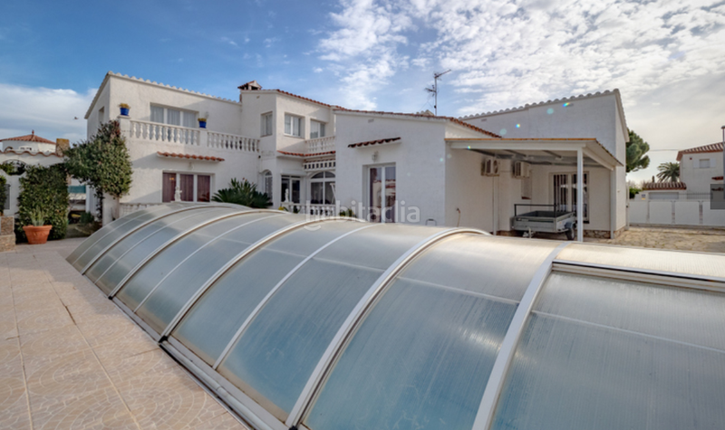 Foto 2a9dccbe-8a81-458a-80e1-1dc07f7e1e48. Maison avec chauffage parking piscine dans Tordera - Fluvià - Llobregat Empuriabrava