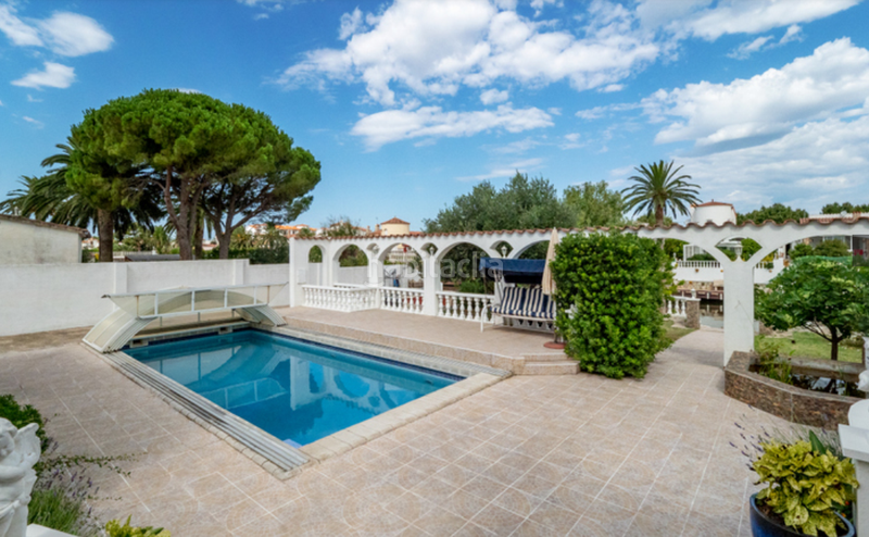 Foto 3d4d4b83-fbfa-471b-9867-f05ff2b8e308. Maison avec chauffage parking piscine dans Tordera - Fluvià - Llobregat Empuriabrava