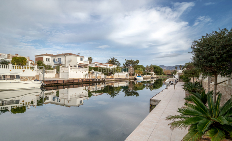 Foto fab458ac-2cd1-4f74-a430-c0a020afa89a. Maison avec chauffage parking piscine dans Tordera - Fluvià - Llobregat Empuriabrava