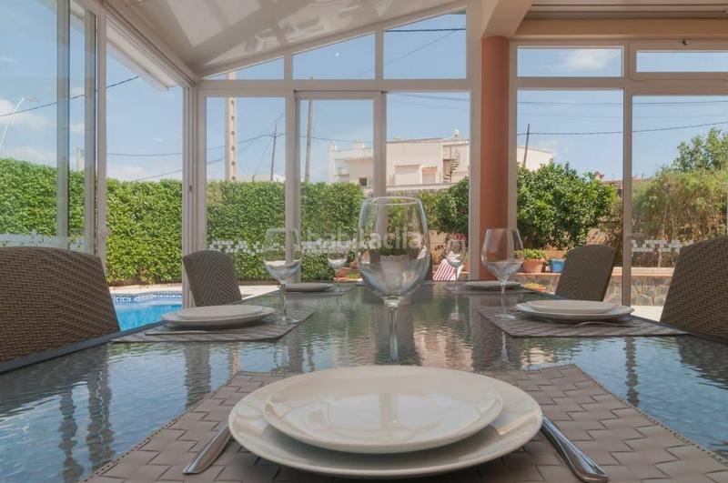 Foto d74e7dd1-7c20-4c4e-a846-2dc449ad809c. House with heating pool in Nord Roses