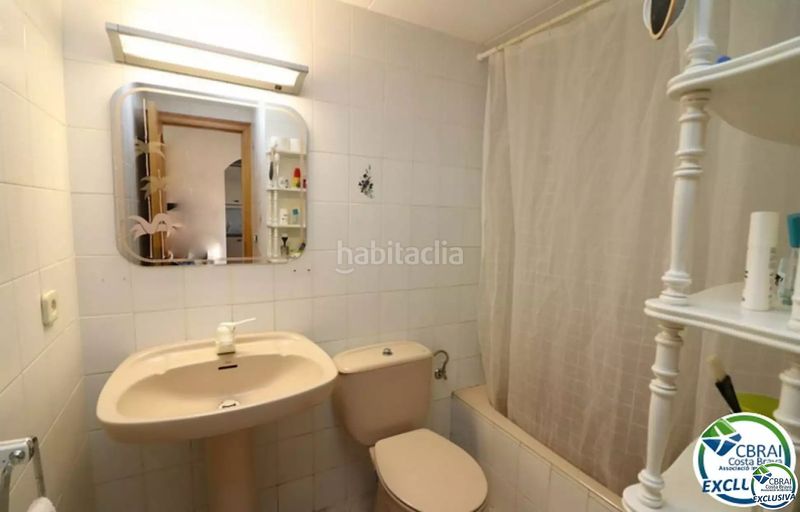Foto 51bc4d42-7af5-4b28-9c94-5a23e59414c5. Apartament amb calefacció a Moxó - Sant Mori Empuriabrava