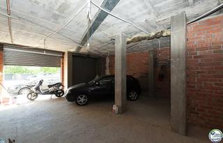 Local Comercial a Centre. Local en roses