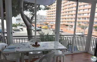 Appartement à Santa Margarida. Apartamento situado a santa margarita roses 250 metros de la pla