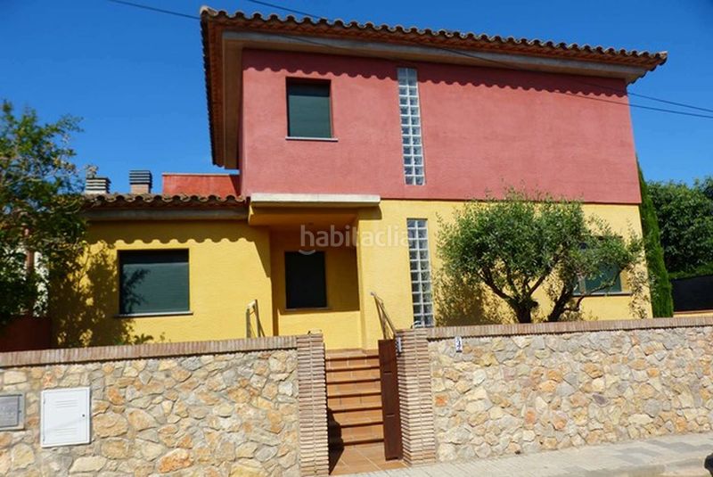 Foto 3a66f818-86cf-4d64-9076-d8459de1b941. Casa amb calefacció piscina a Eixample Residencial Escala (L´)