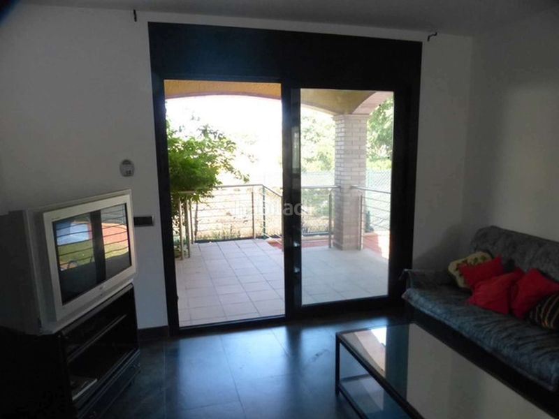 Foto 8ffbd381-51f7-41fc-a111-34978d022593. Casa amb calefacció piscina a Eixample Residencial Escala (L´)