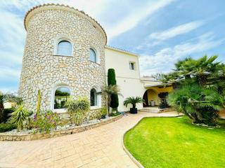 Casa a Segre - Ebre - Ter. En venta preciosa villa orientada al sureste  en gran canal  con