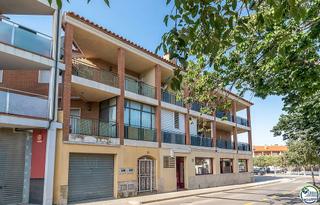 Casa a Centre. Casa con gran terraza y 4 habitaciones en roses