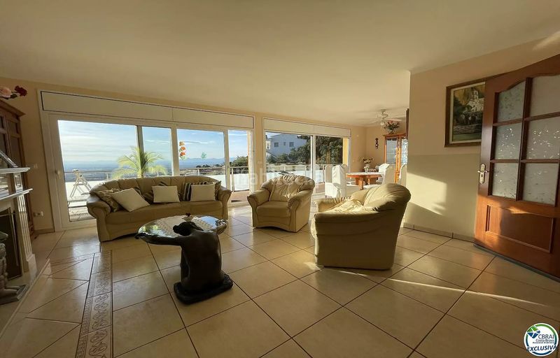 Foto c9c45ac2-ac77-4a80-a748-cd2a44de8ae3. Casa a calle alacant 38 a Nord Roses