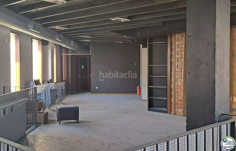 Foto 7c2457eb-5f60-4966-9d50-080116f4c104. Local comercial a calle tapis 4 a Eixample-Horta Capallera Figueres