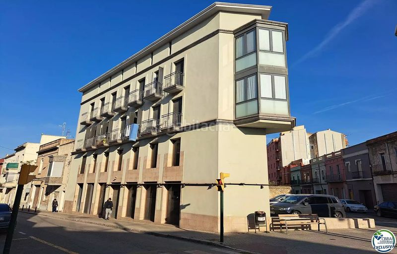 Foto 9d8b9437-6d43-450e-94ff-e4303605da5e. Local comercial a calle tapis 4 a Eixample-Horta Capallera Figueres