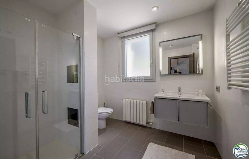 Foto 671a9ab8-cdeb-4fd7-ae84-88cb5282ef95. Casa amb calefacció aparcament piscina a Palau-saverdera