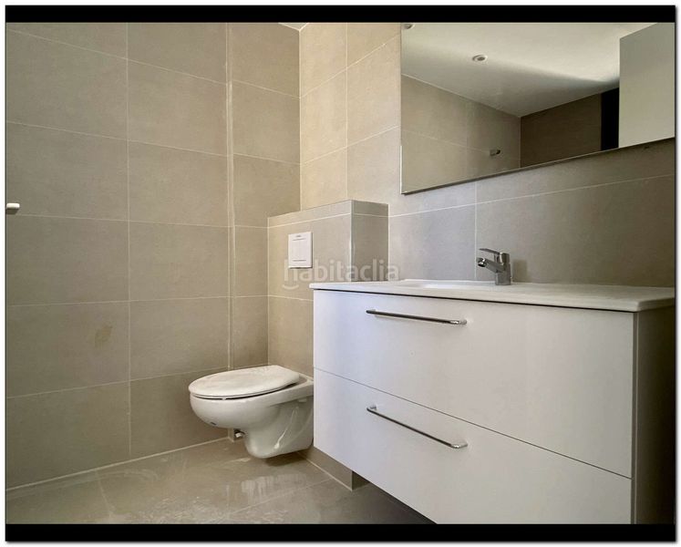 Foto 3a80236c-f85a-471b-b9f0-ff67e3ddea89. Casa amb aparcament piscina a Requesens Empuriabrava