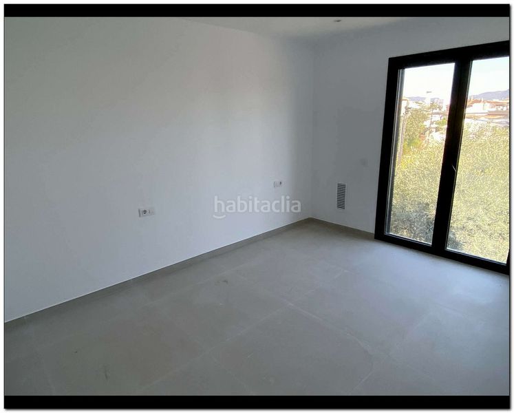 Foto 6bd0e7a7-e4dd-4132-8196-614742071b5c. Casa amb aparcament piscina a Requesens Empuriabrava