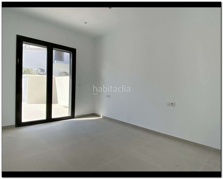 Foto 7d4db1c1-e8a4-412b-9fcc-91470b460062. Casa amb aparcament piscina a Requesens Empuriabrava