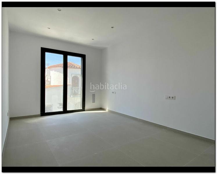 Foto 82424274-f26a-4c0d-9188-dc804472947c. Casa con parcheggio piscina in Requesens Empuriabrava