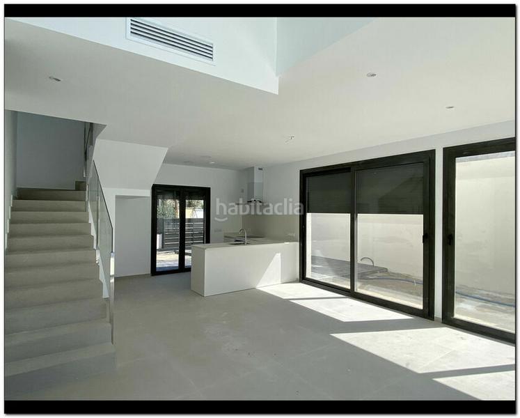 Foto c3bceca4-8348-4266-8024-c81cebdc9df7. Casa con parcheggio piscina in Requesens Empuriabrava