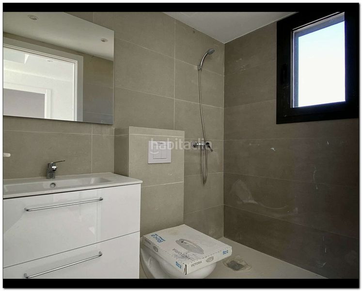 Foto e7725172-6e4d-4d7c-8246-c7dd853aabe7. Casa amb aparcament piscina a Requesens Empuriabrava