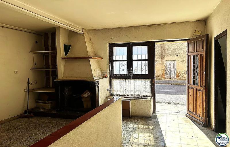 Foto 819d2d44-4677-4564-ad66-7b5540f28072. Casa a carrer sol 11 a Sant Climent Sescebes