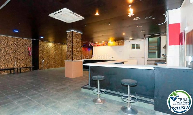 Foto be290866-3089-4f52-b787-6536d59c4530. Local comercial a calle puig rom 106 a Centre Roses