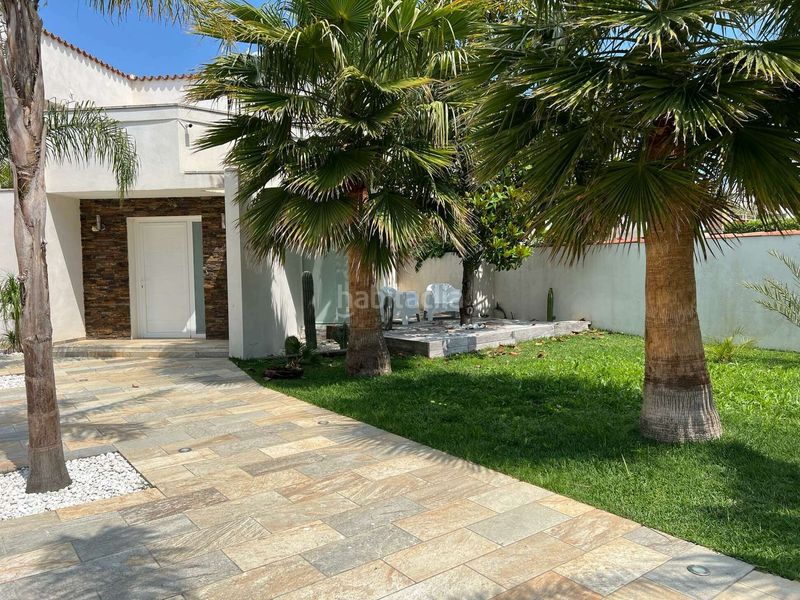 Foto 20512a55-d923-4b7d-941a-ce373b754dd7. Casa amb aparcament piscina a Cap Ras - Creus - Falconera Empuriabrava