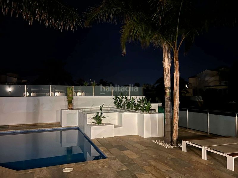 Foto 2e8b48ec-59cc-4d84-b4c4-7907ff44d6a7. Casa amb aparcament piscina a Cap Ras - Creus - Falconera Empuriabrava