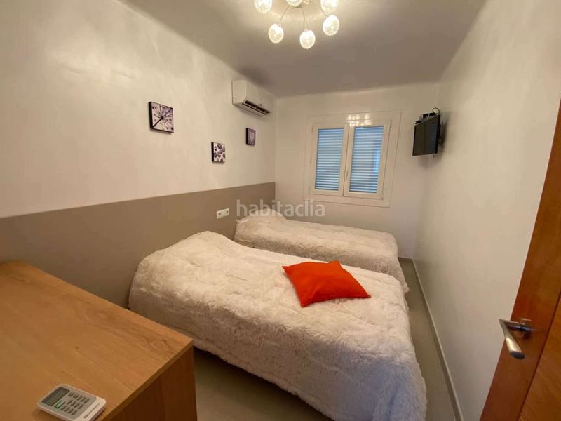 Foto 9e23100f-d0bd-441e-ad6e-8928c20ebee4. Casa amb aparcament piscina a Cap Ras - Creus - Falconera Empuriabrava