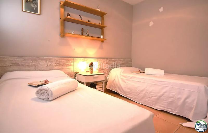Foto 2a021d91-1c1e-4982-b165-fb833f32c75d. Apartamento grande apartamento a renovar en santa margarita, , con un amplio jardín privado de 207 m2. en Roses
