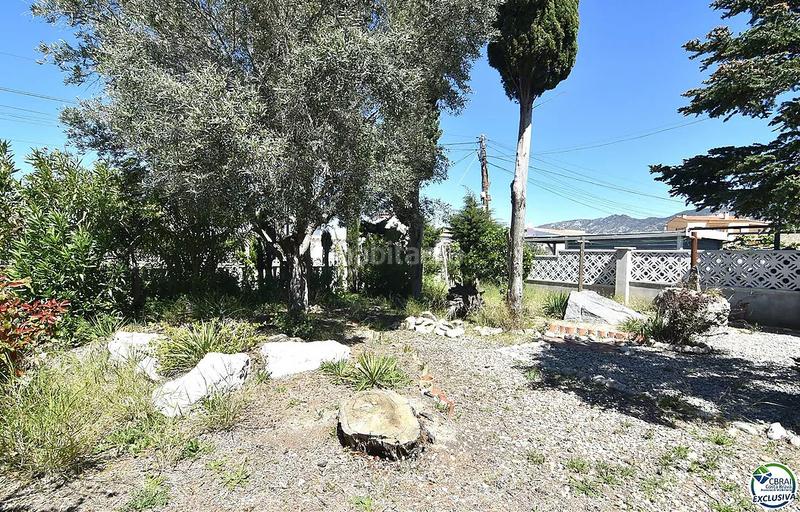 Foto a4422f8f-755b-4deb-bccd-ff4550e2135f. Apartamento grande apartamento a renovar en santa margarita, , con un amplio jardín privado de 207 m2. en Roses