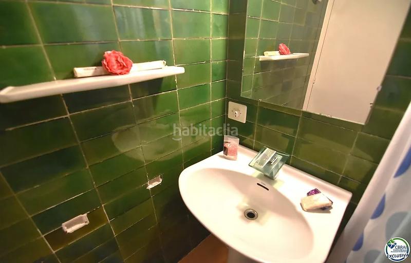 Foto d35b4492-6f83-4d22-b4ed-b467d0a31a0e. Apartamento grande apartamento a renovar en santa margarita, , con un amplio jardín privado de 207 m2. en Roses