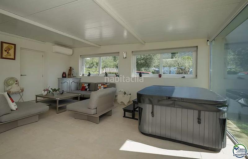 Foto a1c7a3db-78ed-4d8f-86e4-85d903fc40d5. Haus mit heizung parking pool in Palau-saverdera