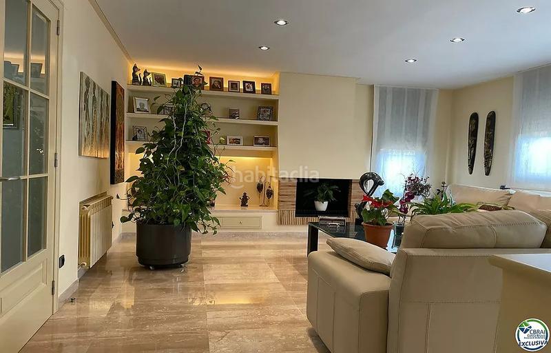 Foto 9c1a60b6-9bab-40d1-9e6b-553b70b11ed7. Casa gran chalet en venta en la bisbal dempordà. en Bisbal d´Empordà (La)