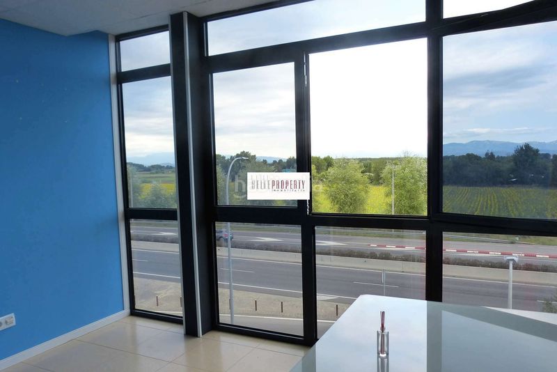 Foto 80cdaac5-7f7b-4b16-867c-531713bb061e. Edificio  en venta en Puigmal - Mas Nou Empuriabrava