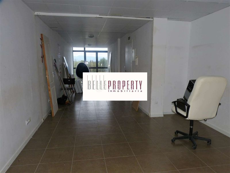 Foto c2ac6c3e-b23a-4c05-a7cc-35da1d5da38a. Edificio  en venta en Puigmal - Mas Nou Empuriabrava
